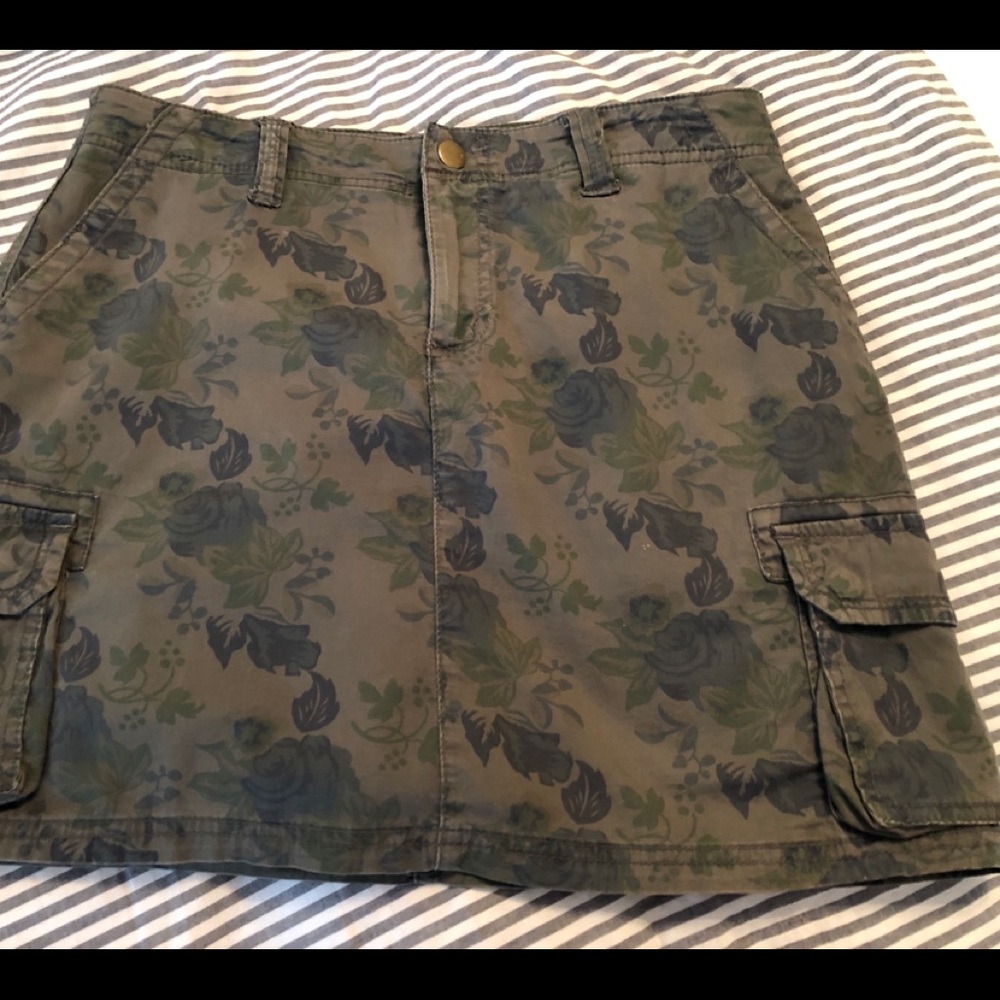 Adorable Skort! Terrific Condition!